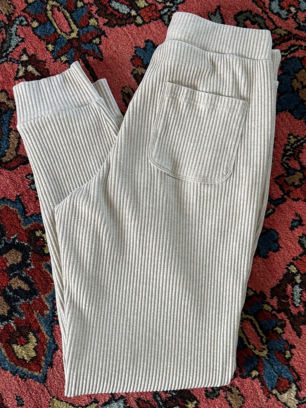 Alo Muse Sweatpants Athleisure Women's Small Beige Tan Almond